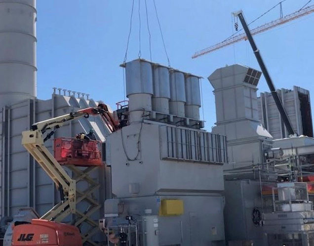 Photo of Avantair from Sterling TT being installed at the LNG plant Calcasieu Pass